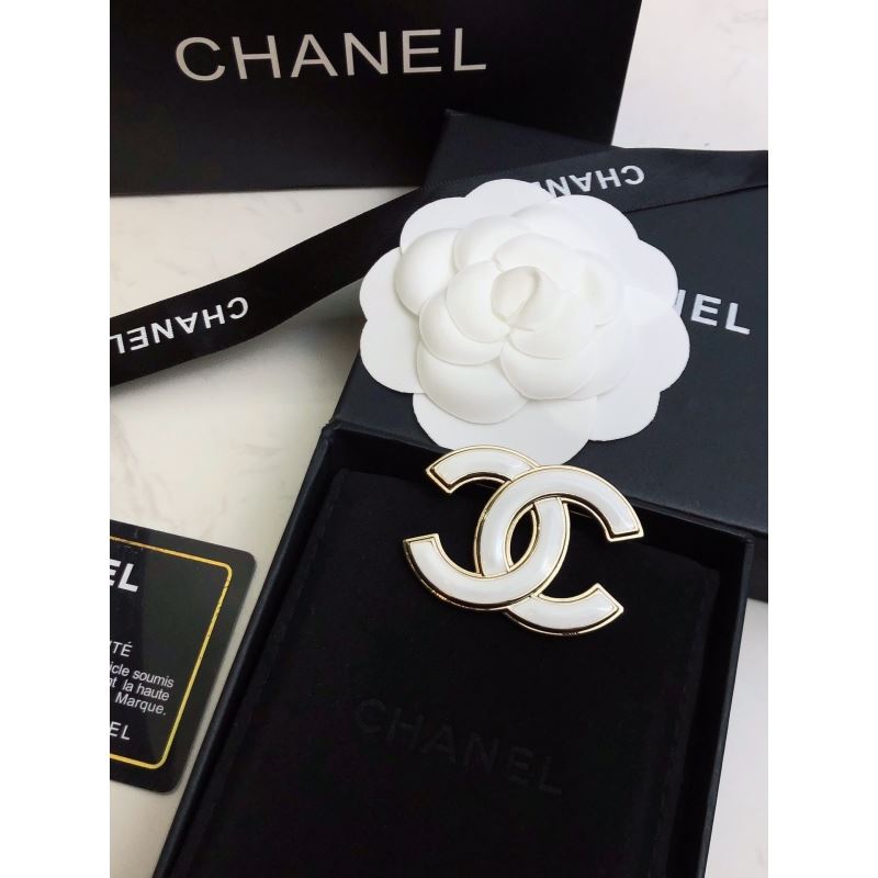 Ch*el brooches